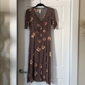 Short-sleeve, button up, floral dress